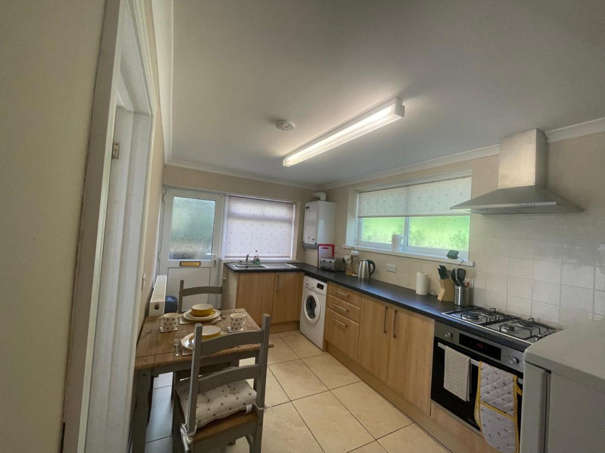 Apartment Immaculate One Bedroom With Private Parking Swansea