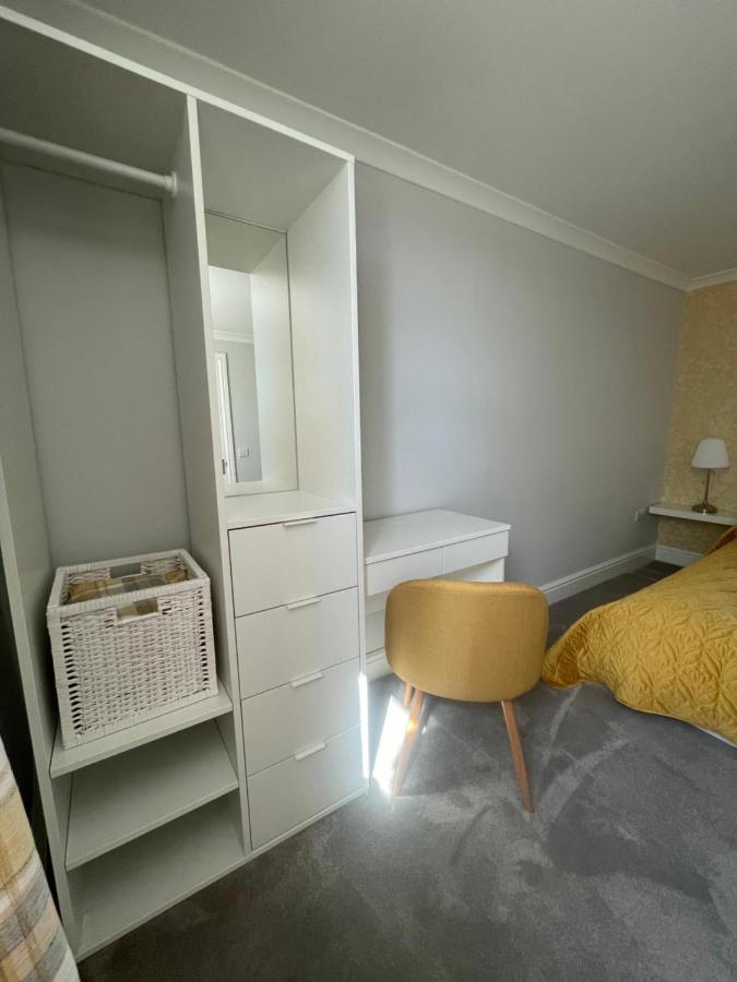 Apartment Immaculate One Bedroom With Private Parking Swansea